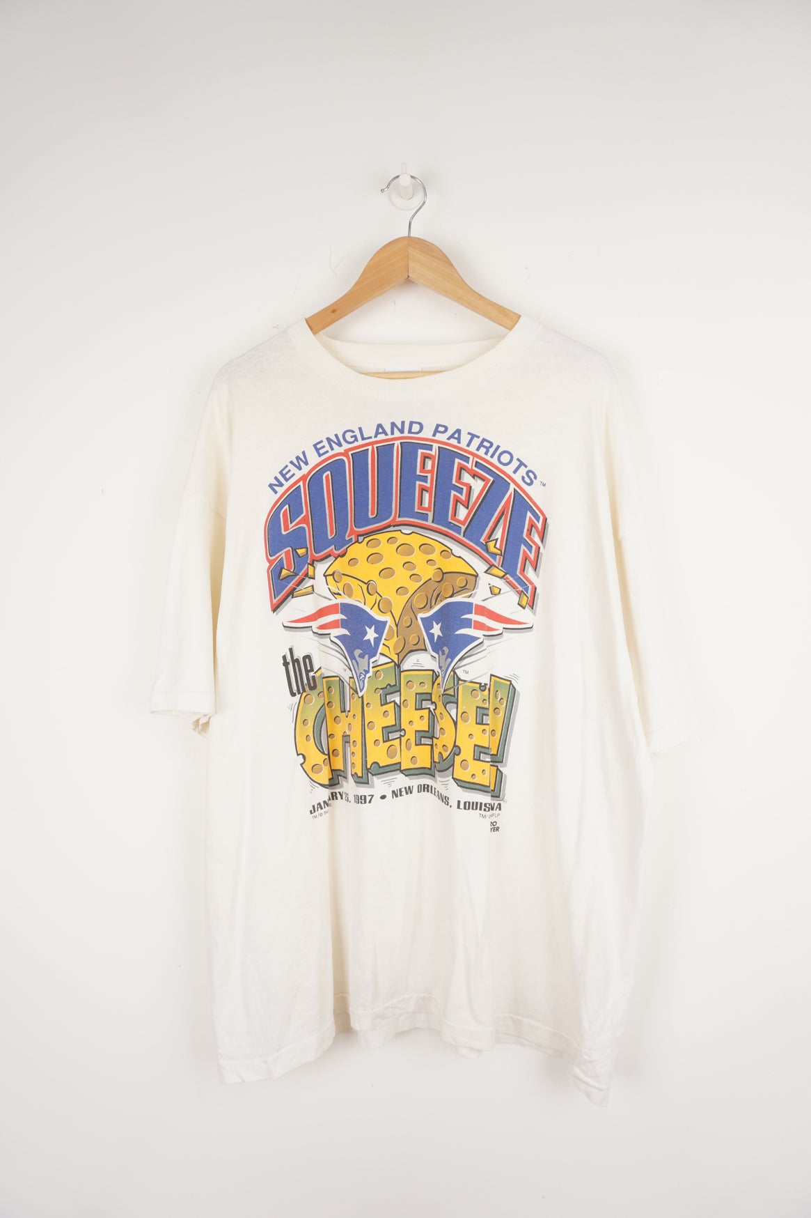 Vintage 1997 NFL Super Bowl New England Patriots Squeeze the Cheese T-shirt