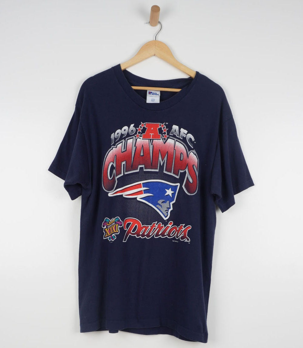 Vintage AFC Superbowl New England Patriots 2002 Graphic Blue T