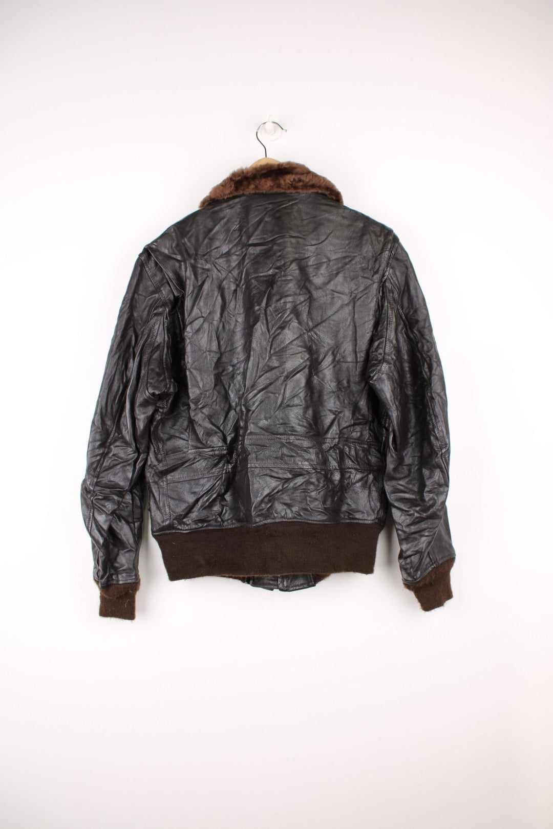 Vintage Avirex G-1 Flight Jacket in a brown colourway with a faux fur collar, zip up and has pockets. 