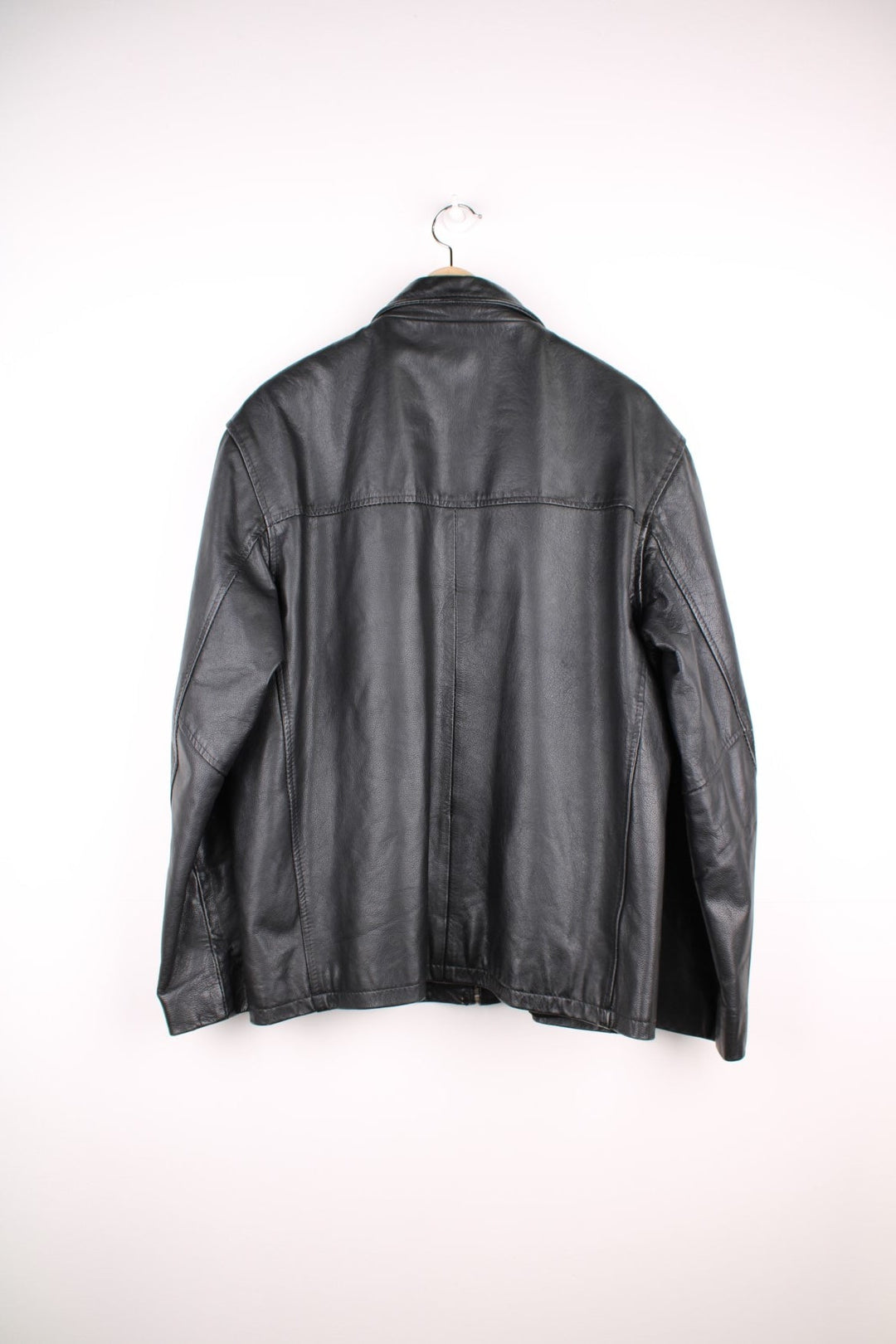 Kangol collared real leather jacket with zip closure and two pockets. 