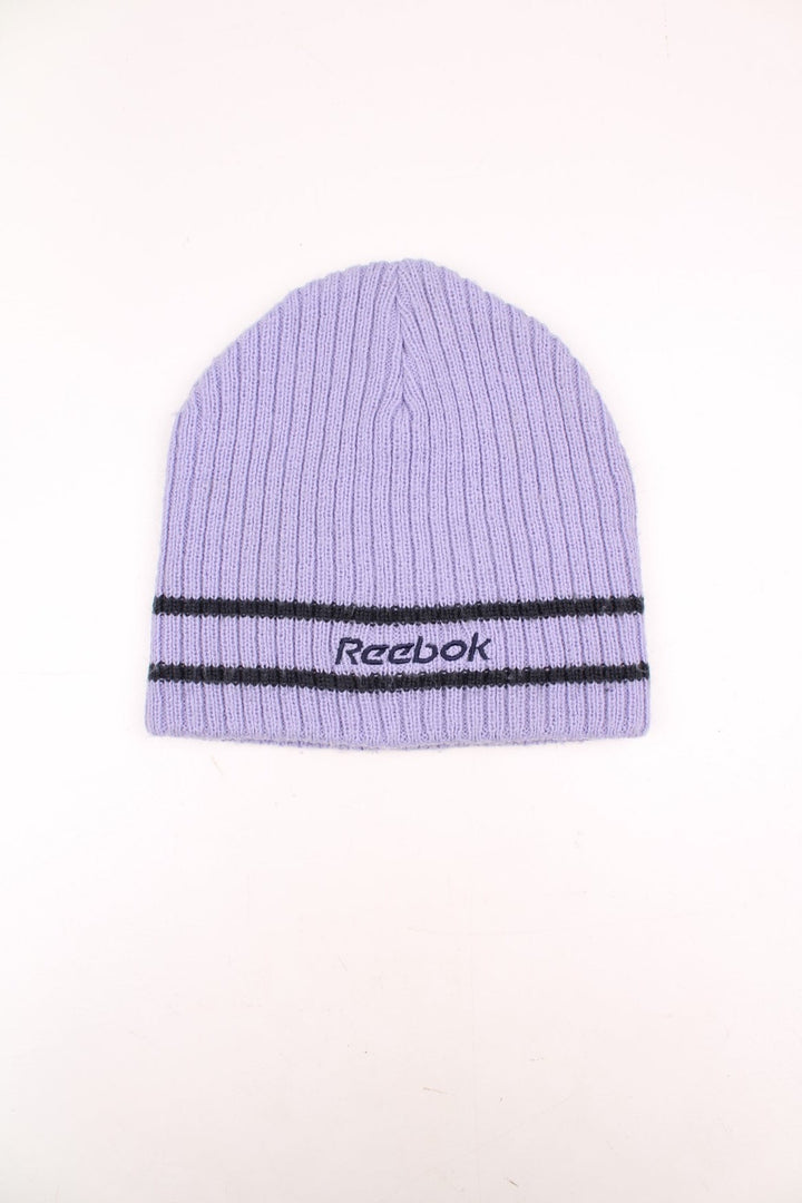 Y2K Reebok knitted beanie hat in lilac colourway. Features embroidered spell-out logo on the front