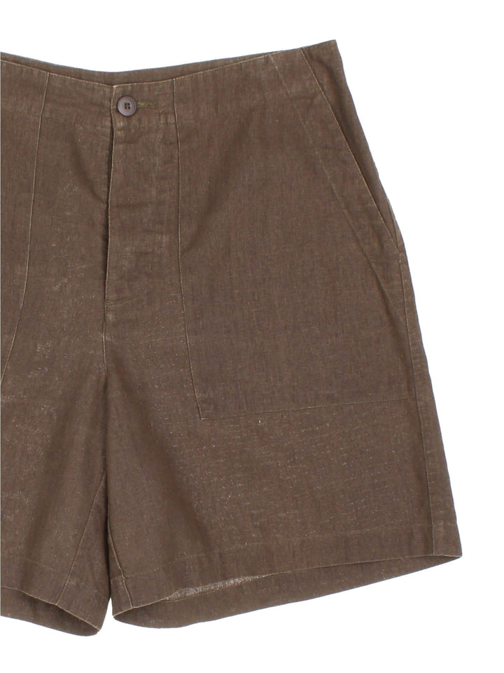 Patagonia casual shorts in brown with zip and button closure and two back pockets.