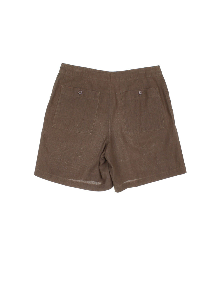 Patagonia casual shorts in brown with zip and button closure and two back pockets.