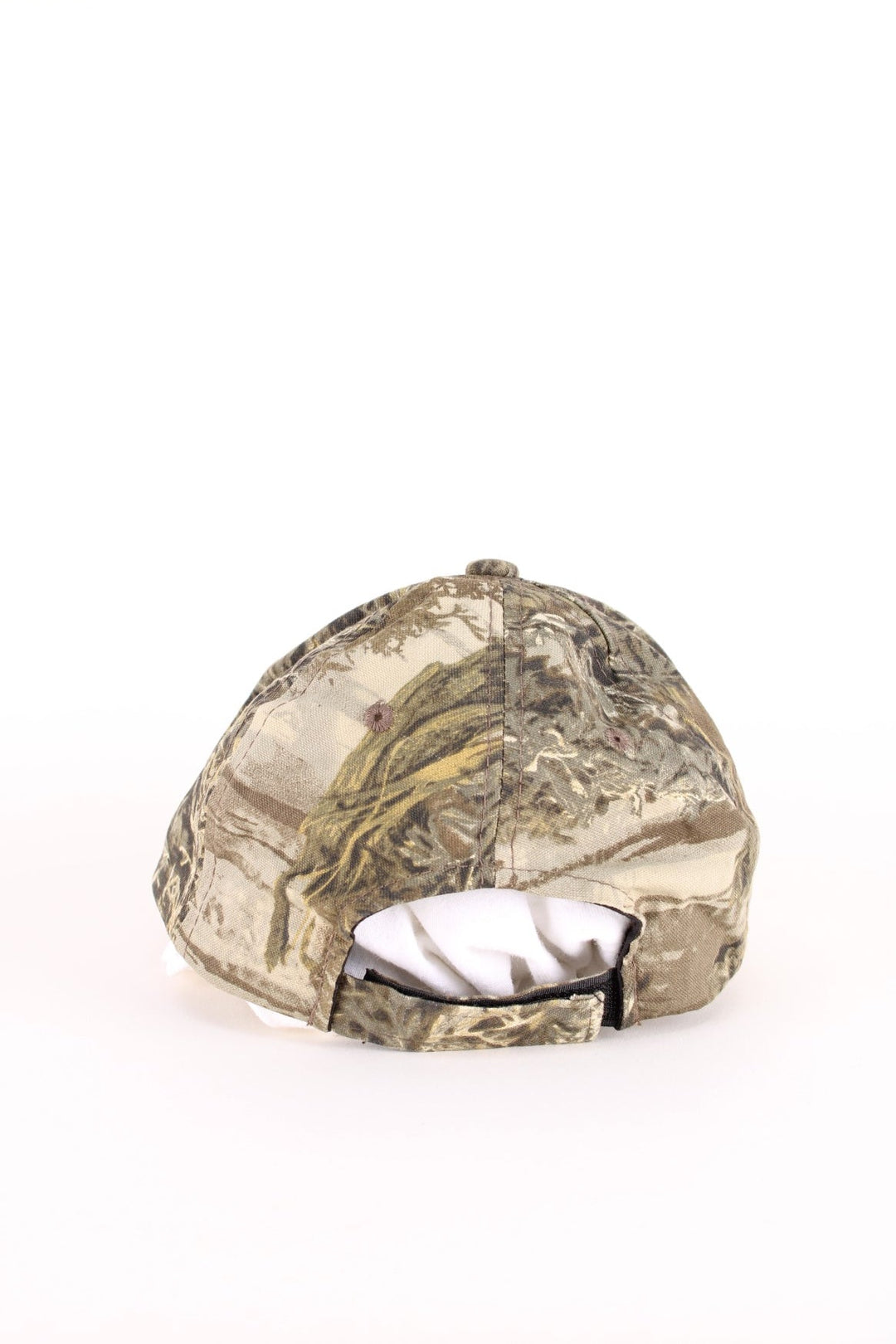 Vintage Real Tree Camo Cap in a green and brown colourway and has an adjustable velcro strap.