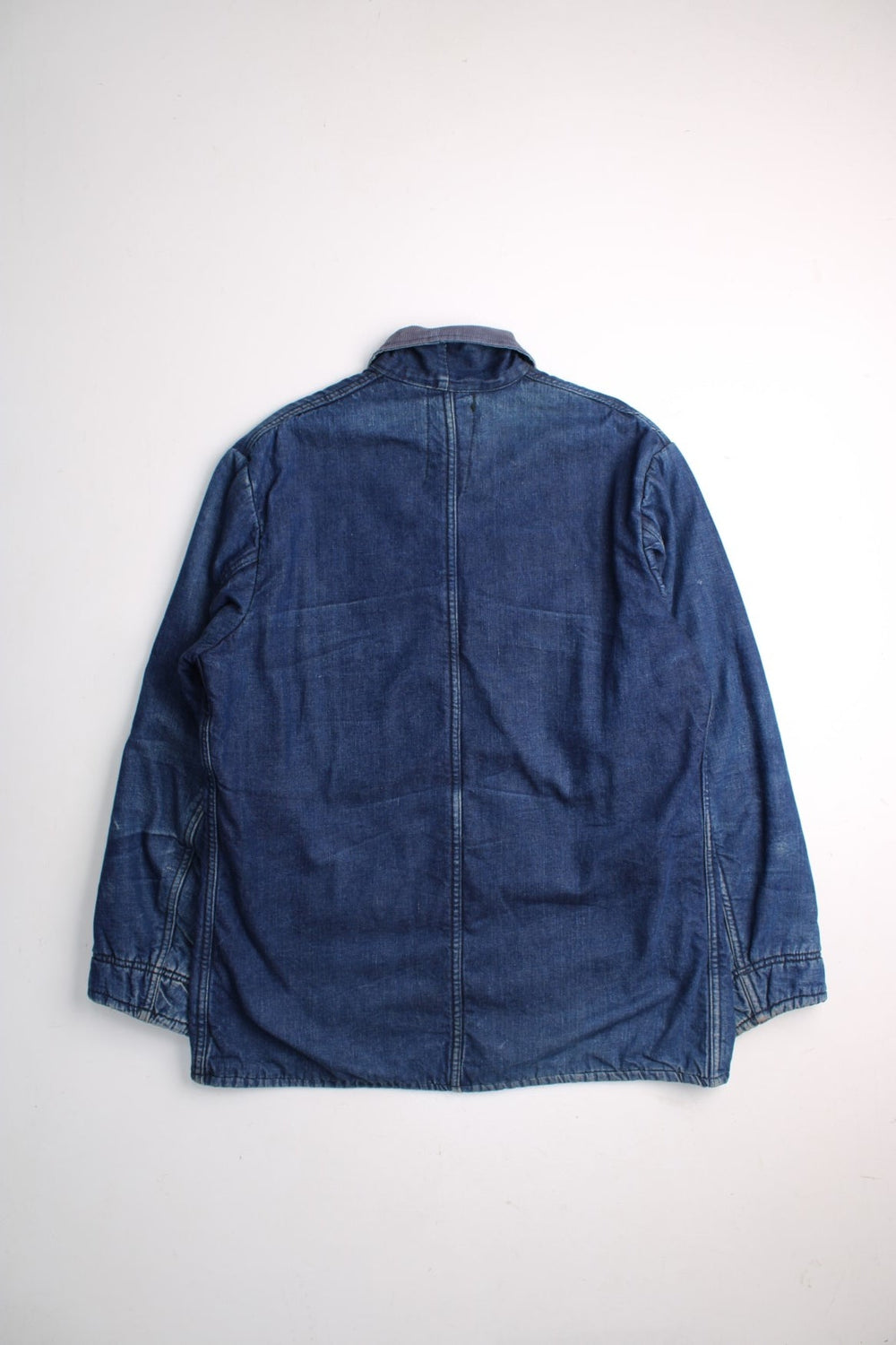 Vintage Carters Chore Workwear Jacket in a blue colourway. Buttons up and has multiple pockets, insulated with a blanket lining, and has a corduroy collar.