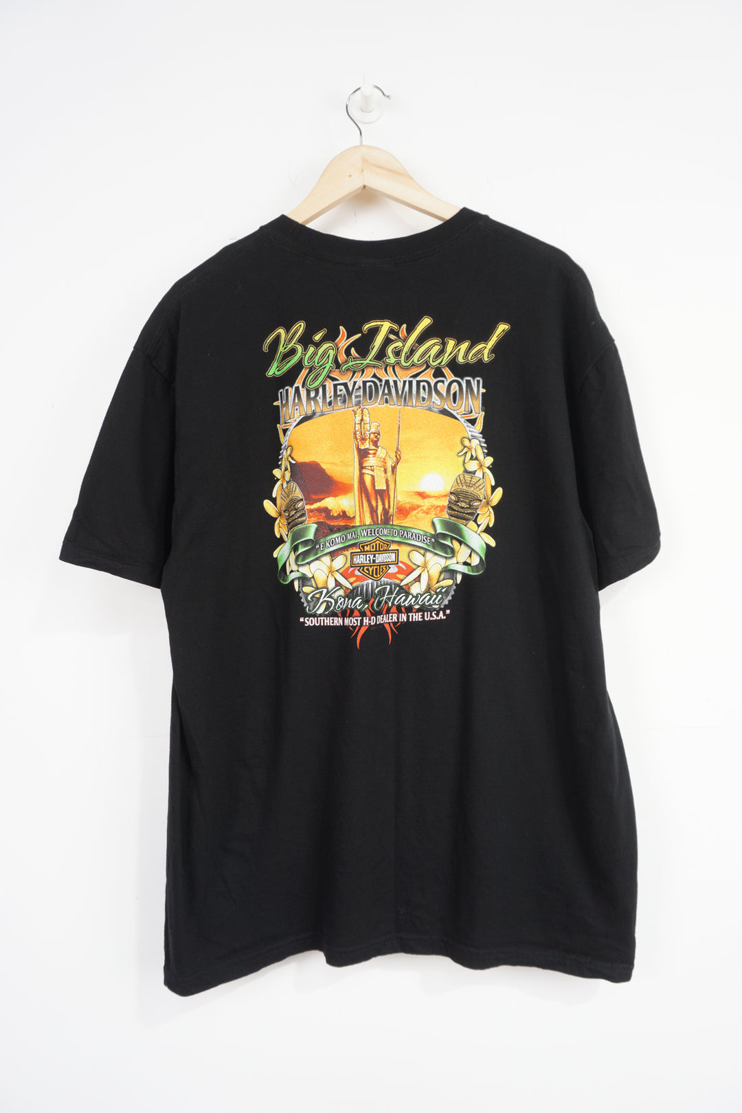 Vintage Harley Davidson Big Island Hawaii black t-shirt with spell-out graphic on the front and back 