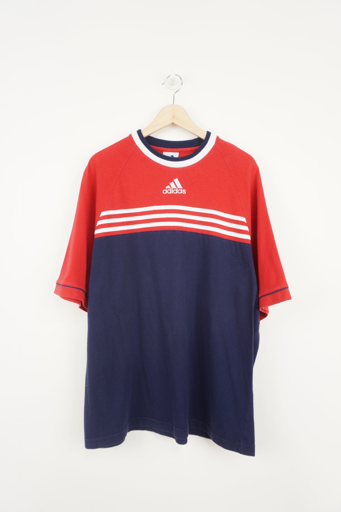 Adidas T-shirt