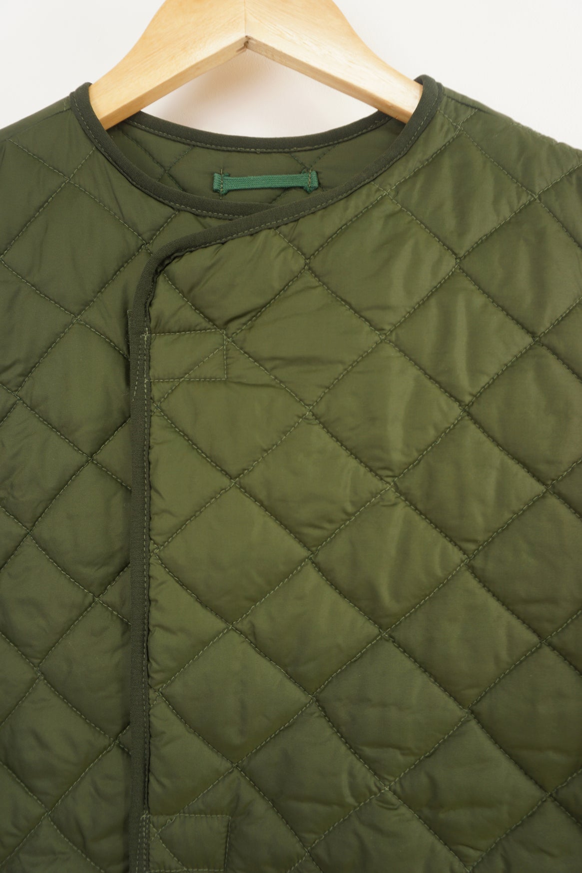 Vintage Military khaki green quilted liner jacket