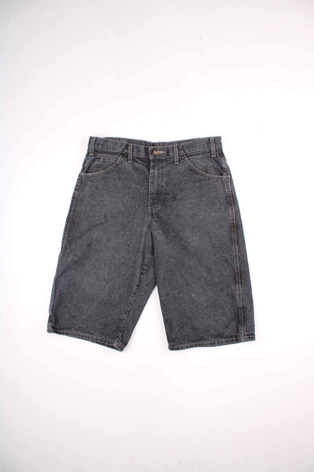 Dickies shorts in grey with multiple pockets, zip and button closure, and a small logo patch in black on the back pocket.