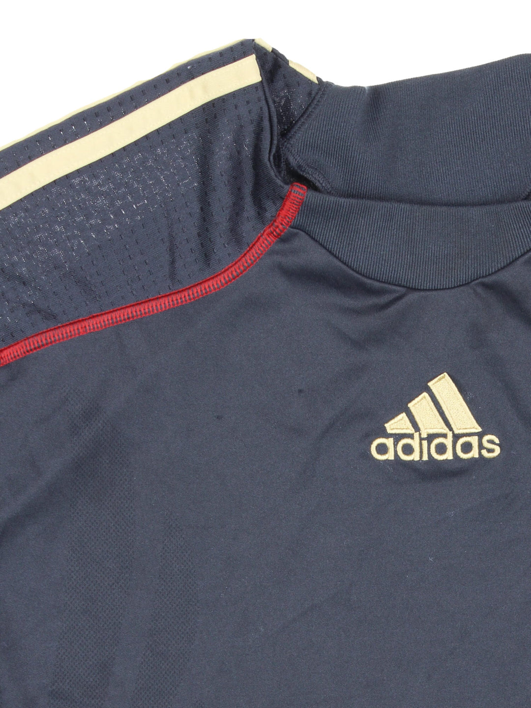 Manchester 2009/10 Adidas Football Shirt in the grey away kit colourway, features embroidered logos and badge on the front.