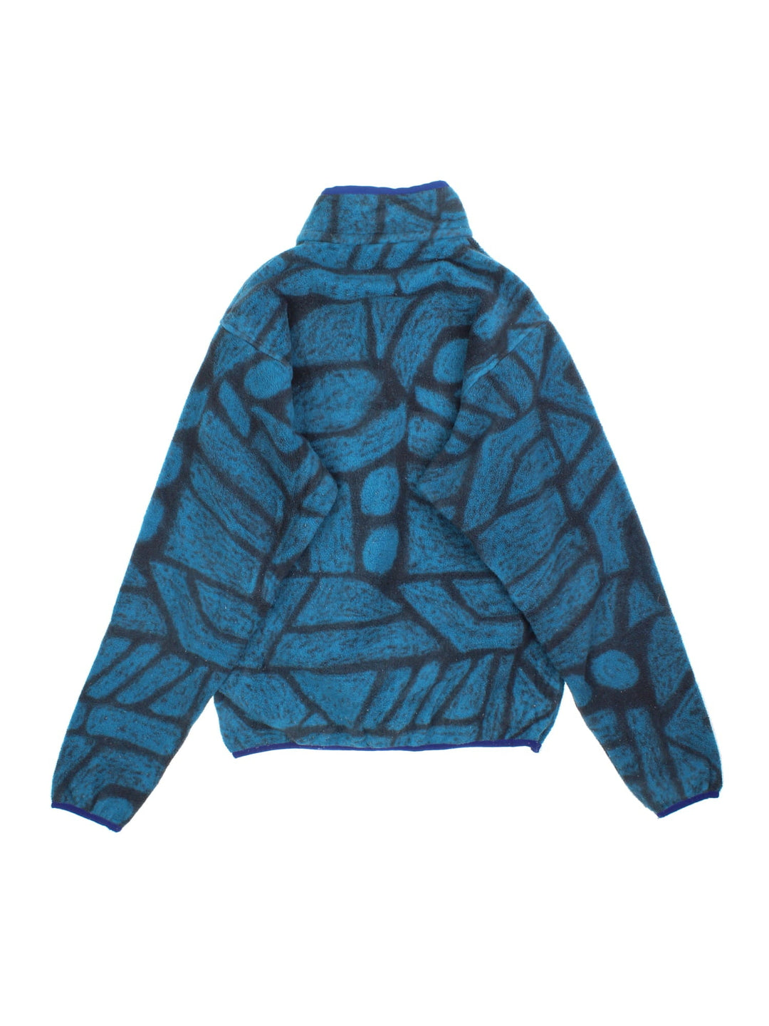 Patagonia Synchilla Fleece in a blue & black patterned colourway. 1/4 button up and small button pocket on the front with the small classic logo above. 