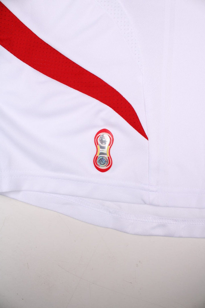 Liverpool 2007/08 Adidas Football Shirt in the white away kit colourway, features embroidered logos and badge on the front.