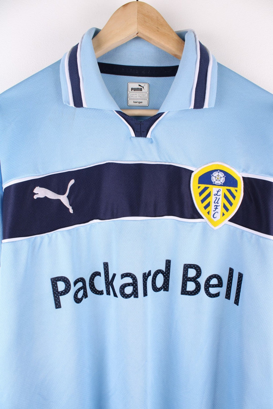 Leeds United 1999/00 Puma Long Sleeve Football Shirt in the blue away kit colourway, features embroidered logos and badge on the front.