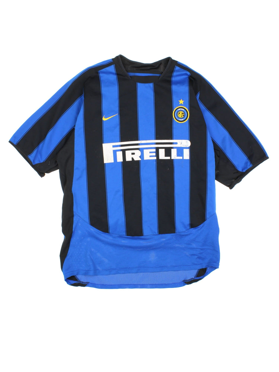 Inter Milan 2003/04 Nike Football Shirt in the blue and black home kit colourway, features embroidered logos and badge on the front.