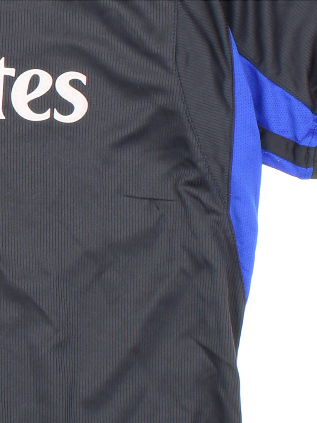 Chelsea 2002/03 Umbro Football Shirt in the black away kit colourway, features embroidered logos and badge on the front.