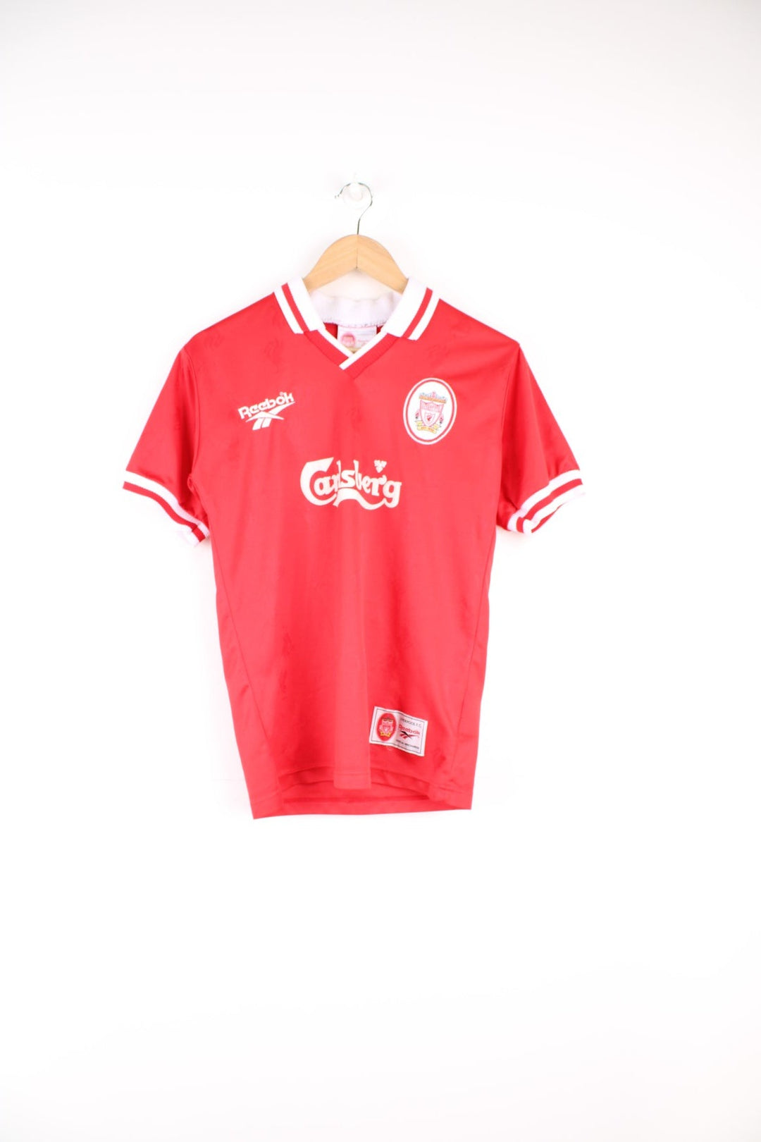 McManaman Liverpool 1996-1998 home Reebok football top. Features embroidered logo.