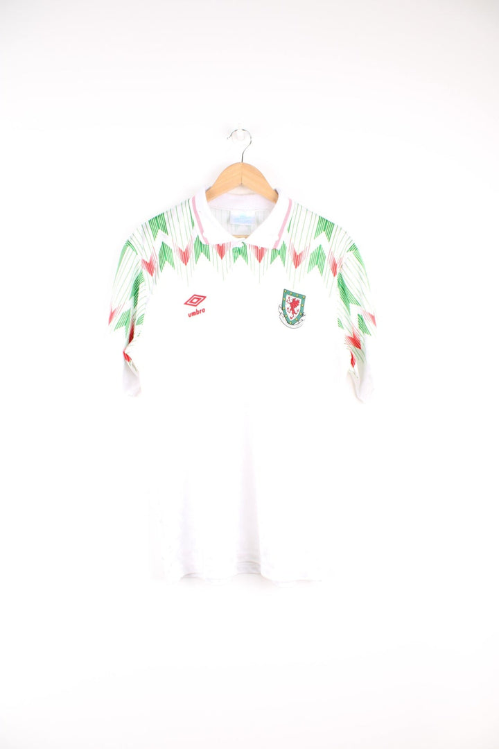 1990-93 Umbro Wales away Football Shirt. Features puff print logo on the chest.