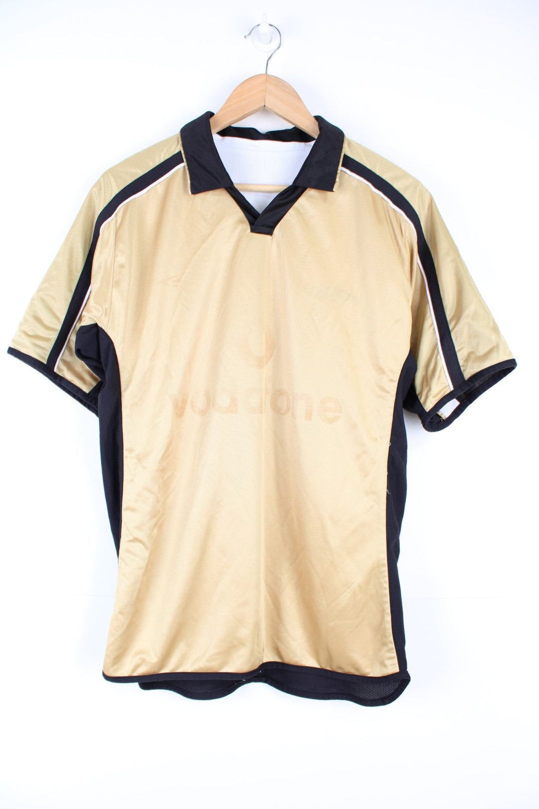 2001-02 Manchester United away Umbro reversible shirt. Features embroidered logo on the chest. 