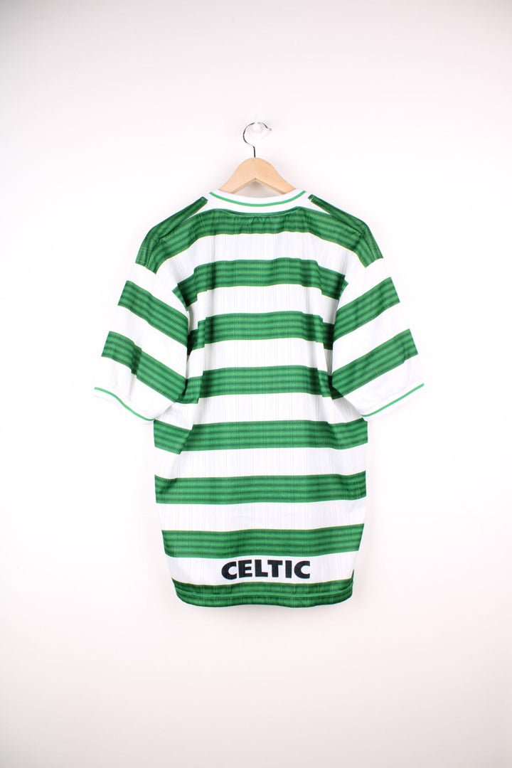 Celtic 1999/01  Football Shirt in the  and white home kit colourway, features embroidered logo and badge on the front.