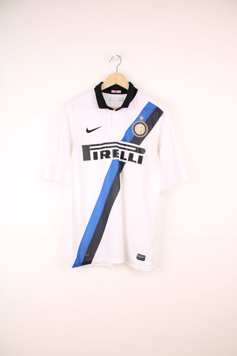 2011-2012 Inter Milan Nike Away collared Football Shirt. Features embroidered logo and badge, as well as printed sponsor logo across the front.