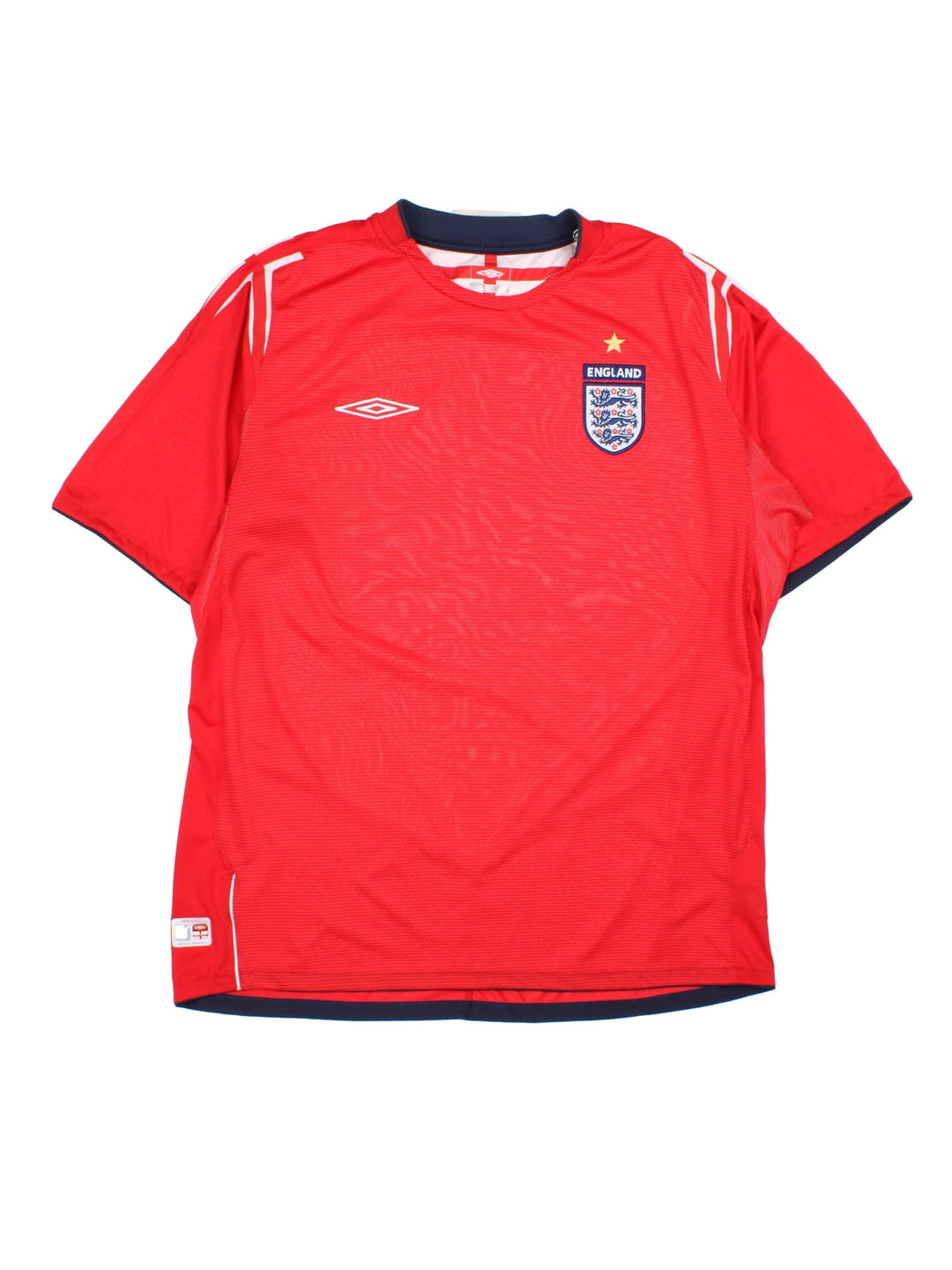 England 2006-08 Umbro Football Shirt in the red away kit colourway, features embroidered/printed logos and badge on the front.