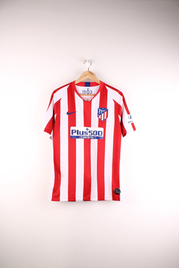 Atletico Madrid 2019/20 Nike Football Shirt in the red and white home kit colourway, features embroidered logos and badge on the front and Diego Costa number 19 printed on the back.