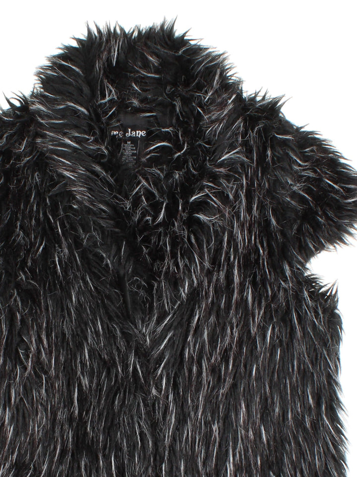 Y2K Faux Fur Vest in a black and grey colourway. Clasp closures and has a big collar.