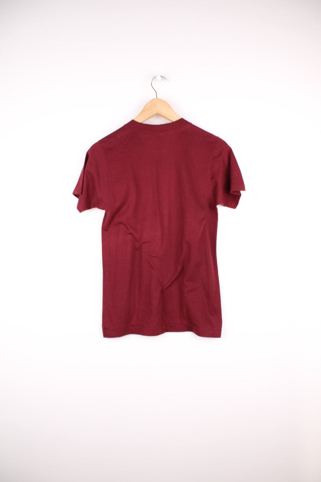 Vintage 80s Mastercard "Fast and Easy" single stitch T-Shirt in burgundy red.