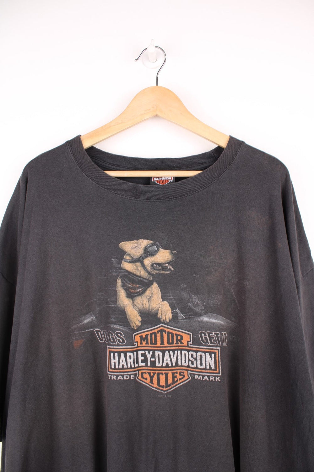 Vintage Harley-Davidson Bowker, Lancashire t-shirt, features spell-out doggy graphic on the front and coat of arms on the back