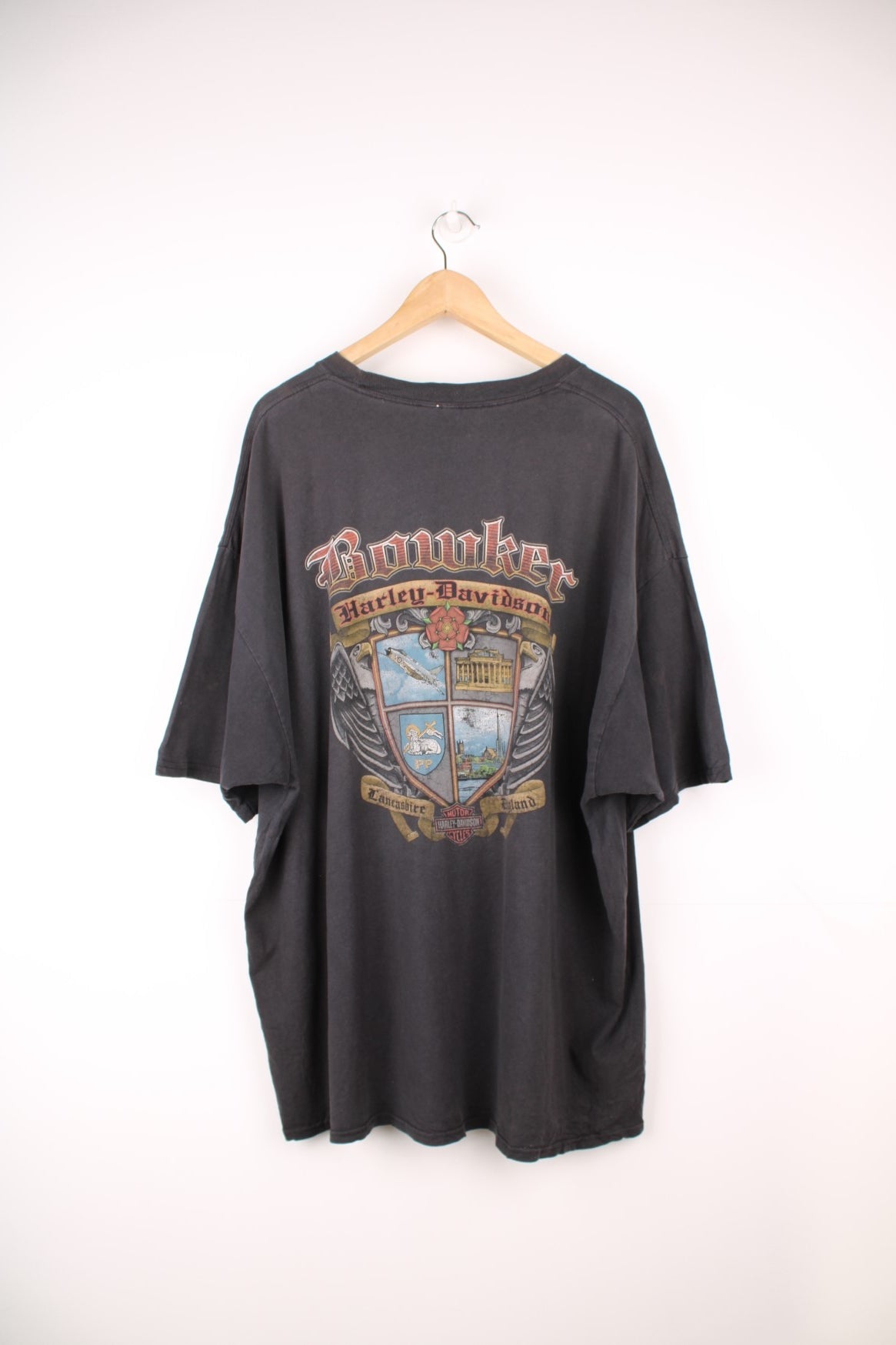 Vintage Harley-Davidson Bowker, Lancashire t-shirt, features spell-out doggy graphic on the front and coat of arms on the back