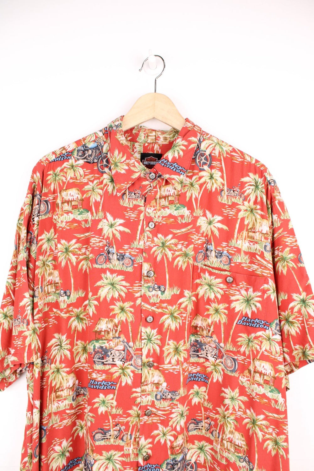 Harley Davidson Hawaiian Shirt in a red colourway with palm trees and motorbikes printed all over, button up shirt and has a chest pocket. 