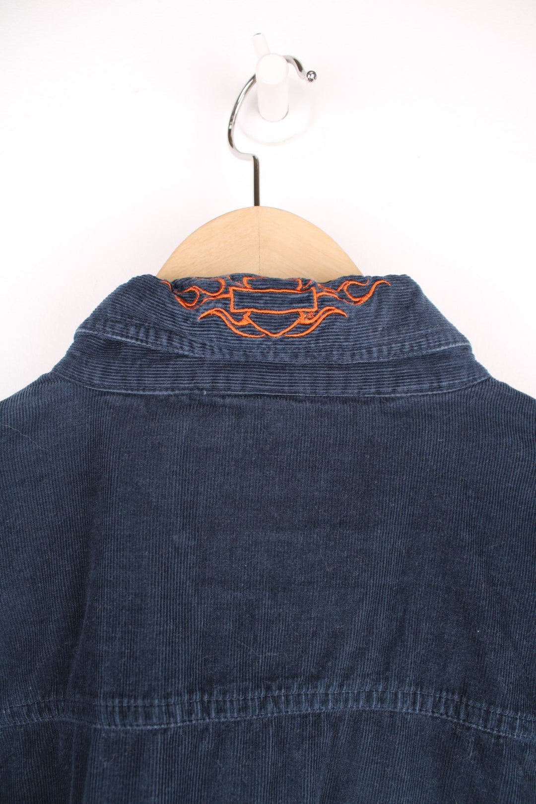 Harley Davidson Corduroy Shirt in a blue colourway, button up with double chest pockets, and has the logo embroidered on the front. 