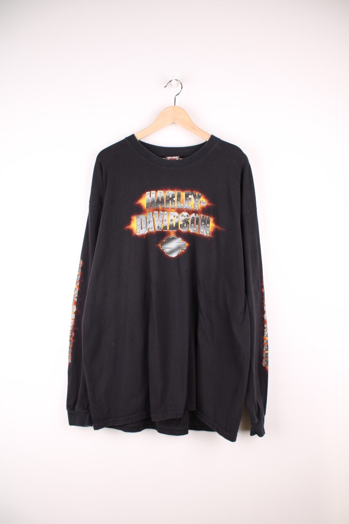 Vintage Harley Davidson Battlefield, Gettysburg long sleeved T-Shirt with spell out logo on the front and down the sleeves.