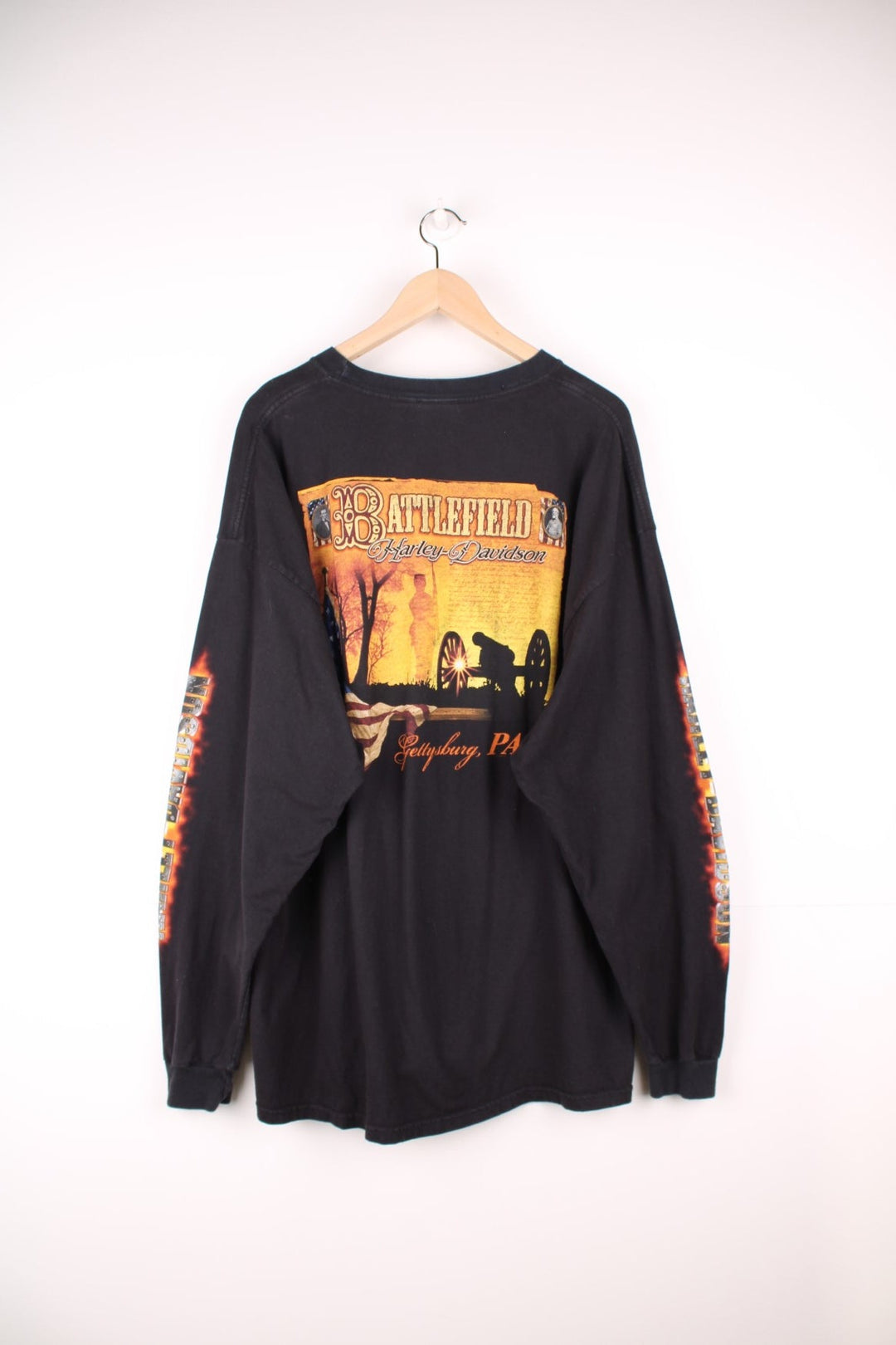 Vintage Harley Davidson Battlefield, Gettysburg long sleeved T-Shirt with spell out logo on the front and down the sleeves.