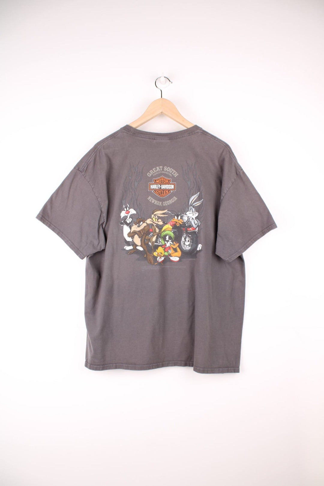 Harley Davidson 2012 Looney Tunes, Lola Bunny, Bombshell T-Shirt in grey.