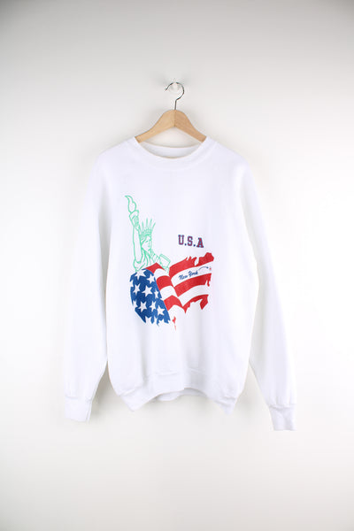 Vintage USA New York Graphic Sweatshirt in a white colourway with big Statue Of Liberty graphic design printed across the front.
