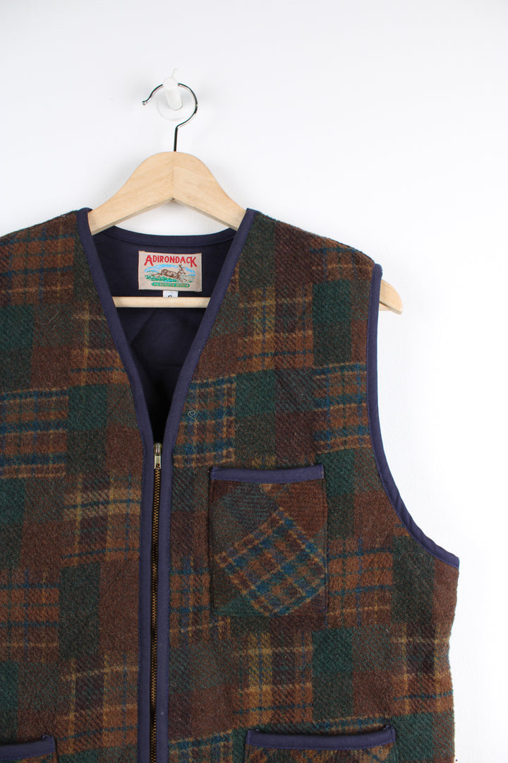 Vintage Adirondack flannel vest, brown, green and brown colourway. Zip up with multiple pockets. 