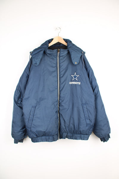 Vintage NFL Dallas Cowboys Reversible Jacket in either a blue or black mesh colourway, zip up with side pockets, detachable hood, insulated, and has the logo and spell out embroidered on the front and back.