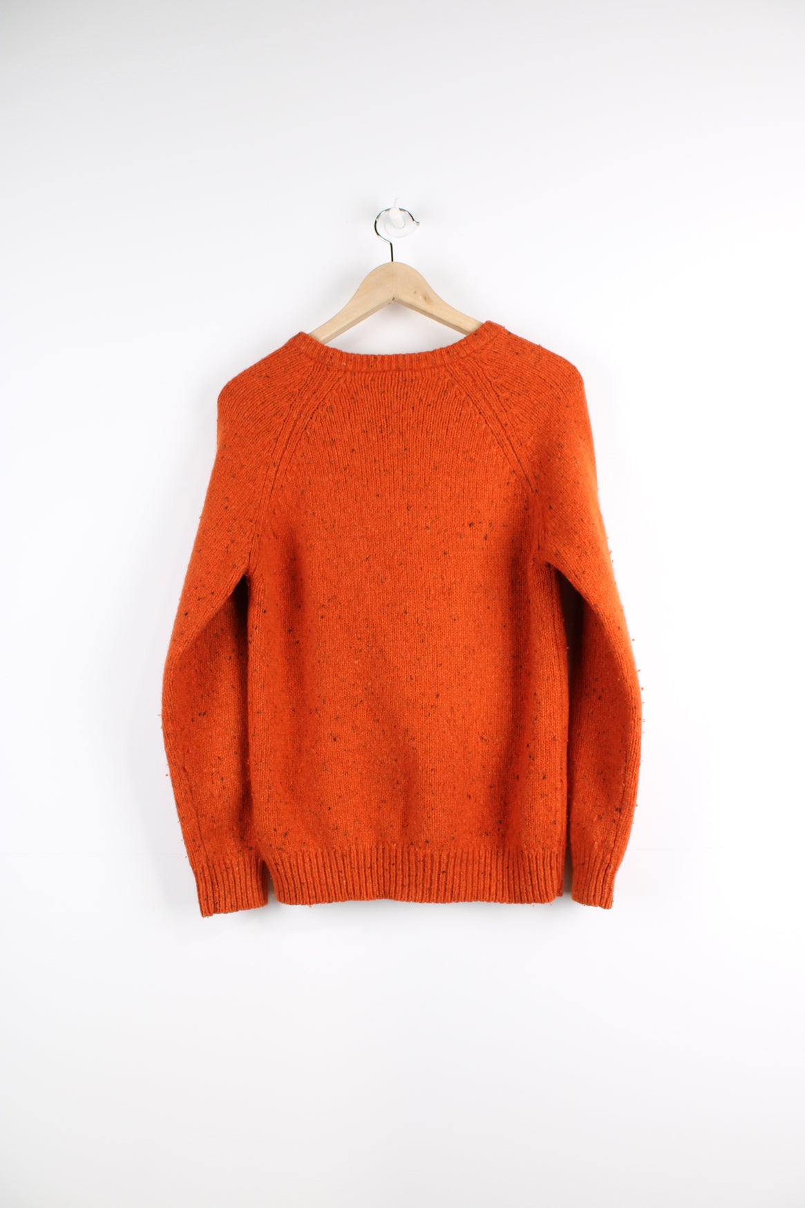 Carhartt orange knit crewneck jumper with small logo on the hem   good condition- some bobbling throughout  Size in Label:  Mens M - Measures more like a S