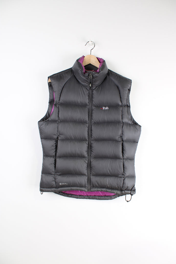 Vintage Rab silver/grey zip through puffer gilet, features signature logo on the chest and zip up pockets