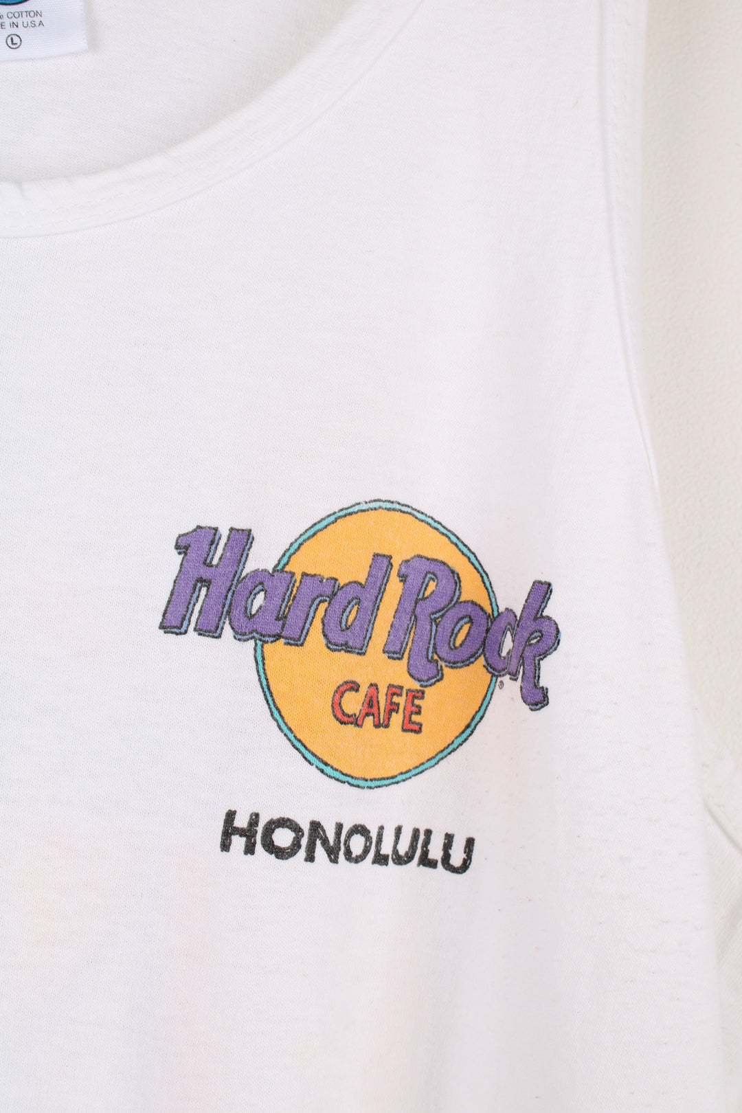 Vintage 80's/90's Hard Rock Cafe Honolulu vest top with printed graphic on the back  