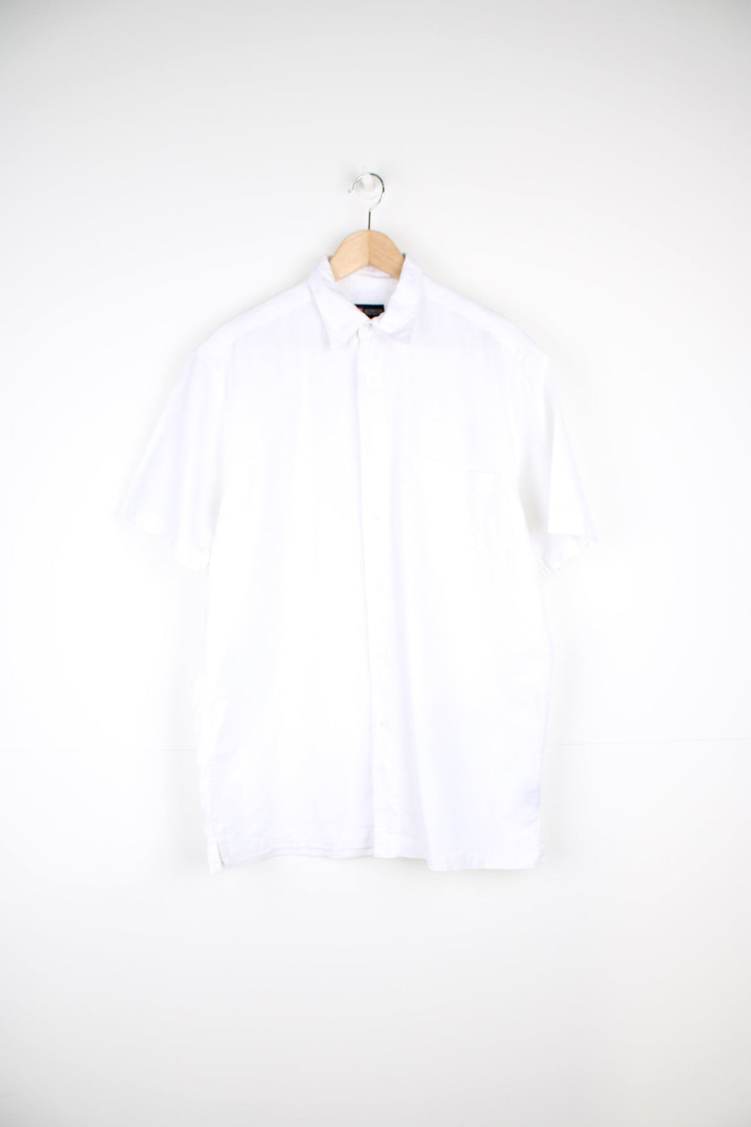 White button through Faded Glory linen shirt with chest pocket.