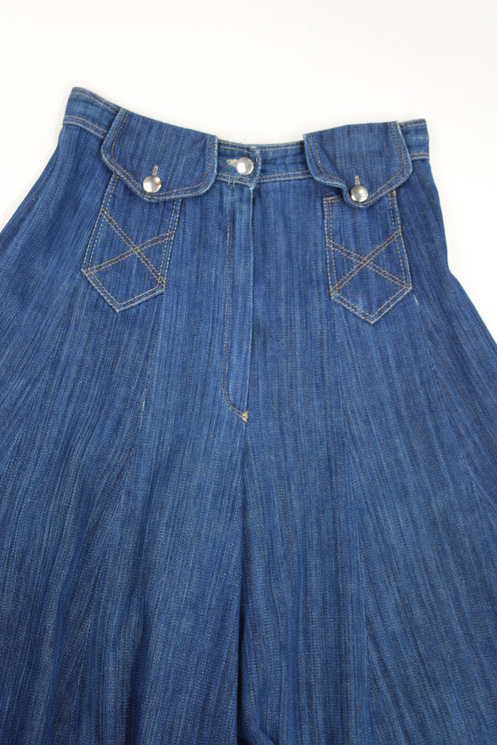  Vintage 70's denim Gaucho Culottes. High waist Culottes with western style pockets. Made by Etam.  good condition - small mark on near the fly (see photos)  Size in Label:  No Size - Measures like a UK Womens XXS