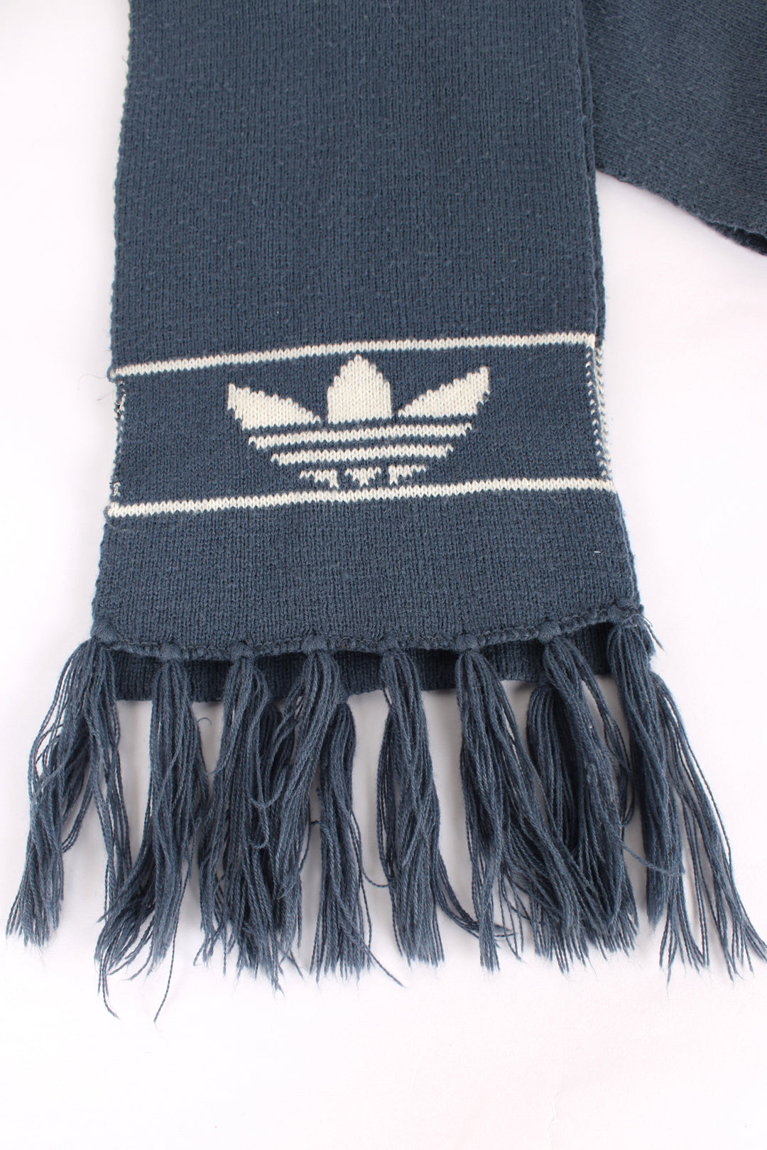 Vintage Adidas scarf, blue and white colourway, 100% acrylic, Adidas logo at the ends of the scarf and has tassels.