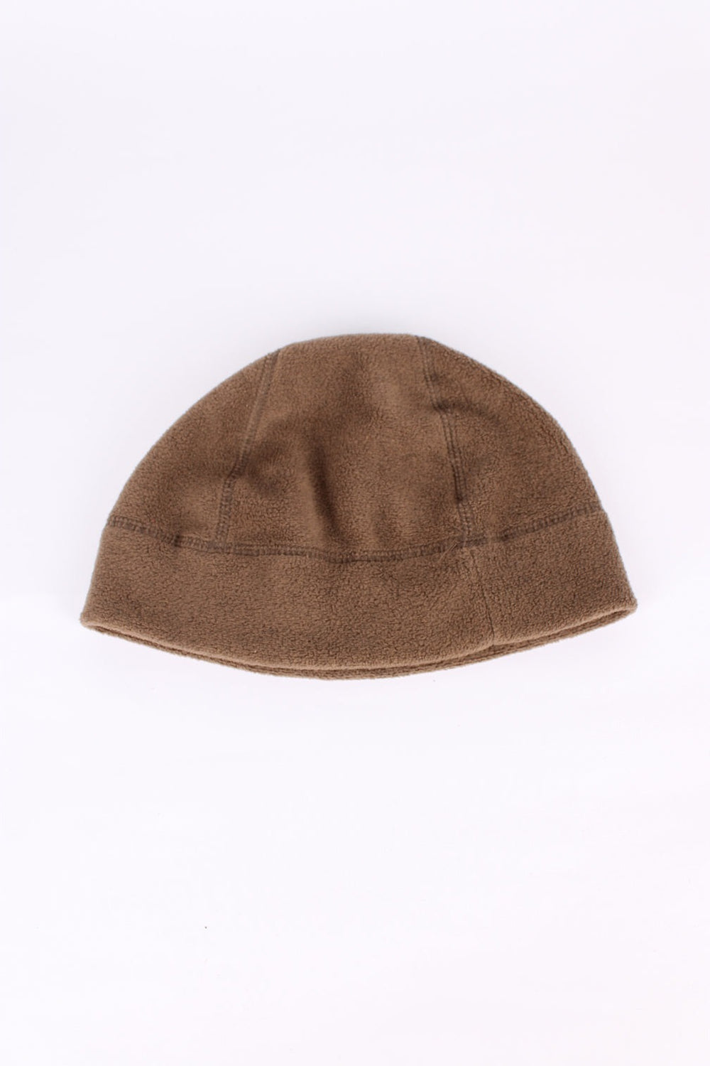 Vintage Ellesse beanie in brown, fleece material with embroidered logo on the front. 