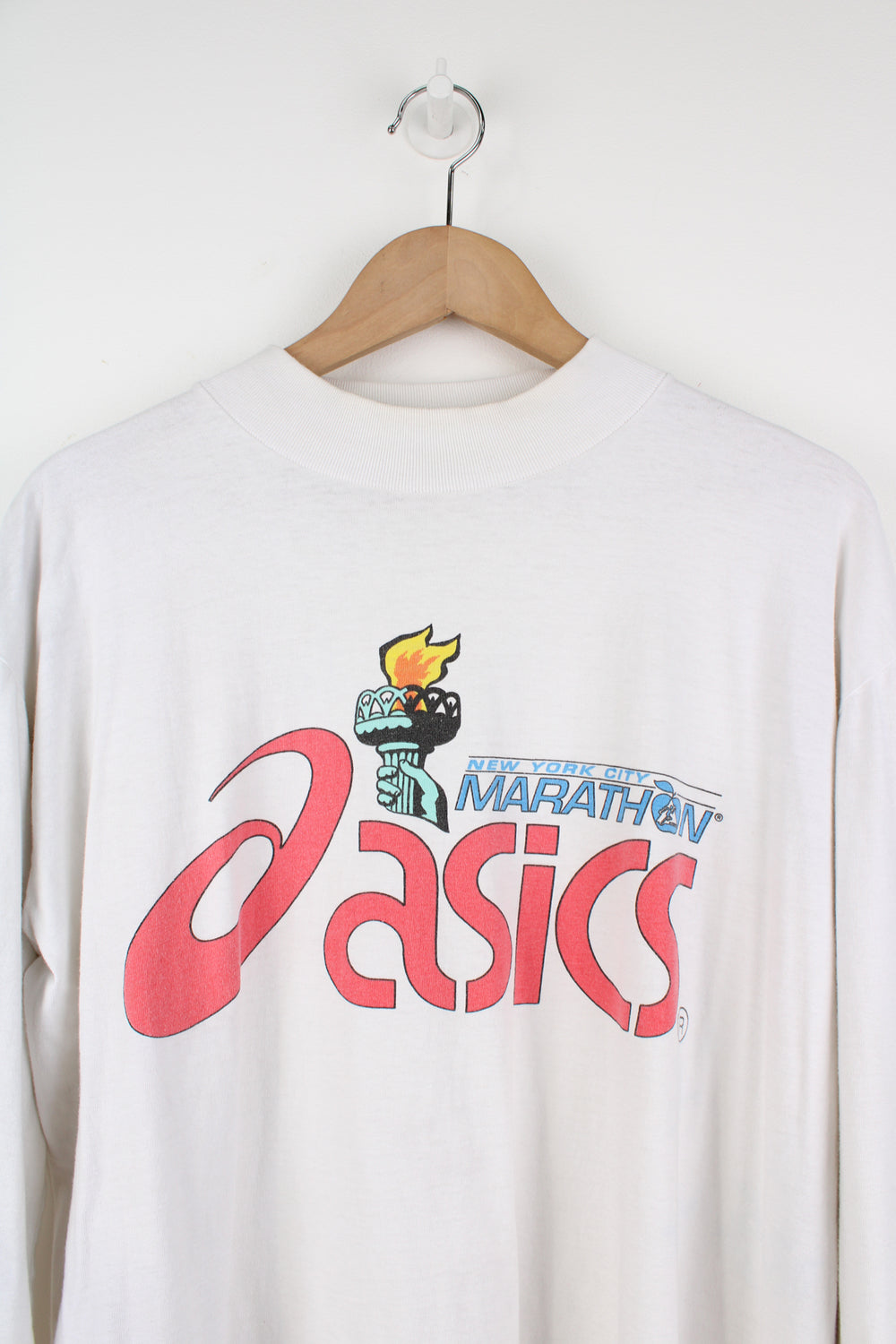 Vintage 80's/90's made in the USA,  New York City Marathon x Asics long sleeve t-shirt. Features spell-out graphic on the front 