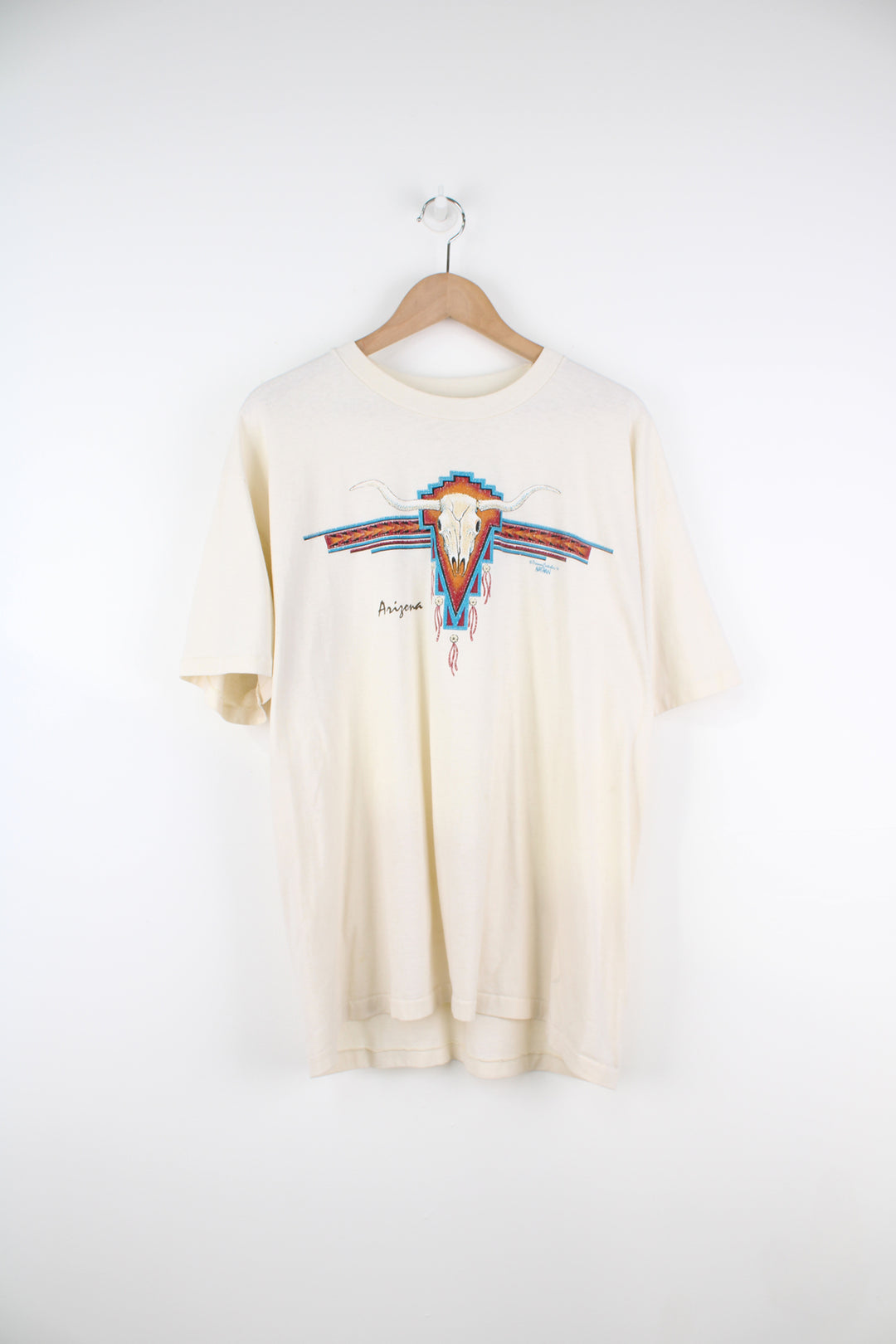 Vintage Arizona single stitch t-shirt in cream, features cow skull graphic on the front 