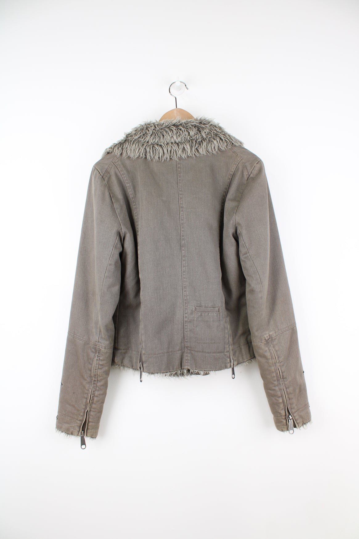 Vintage Bench zip through, grey cotton jacket features multiple pockets and faux shearling effect lining and collar