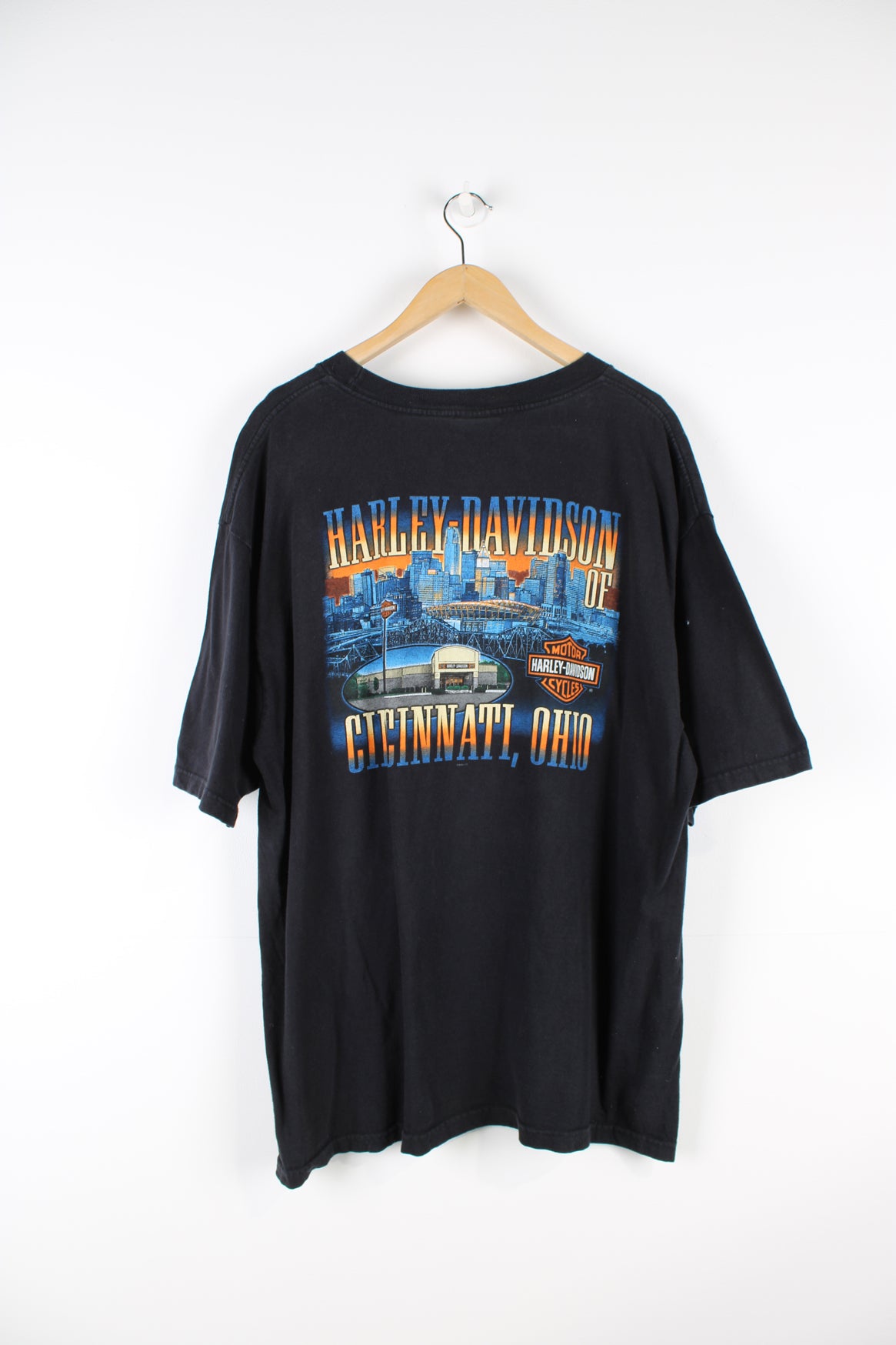 Vintage Harley Davidson Motorcycles Cincinnati, Ohio T-shirt in black, printed logo on the front and Ohio city graphic printed on the back.