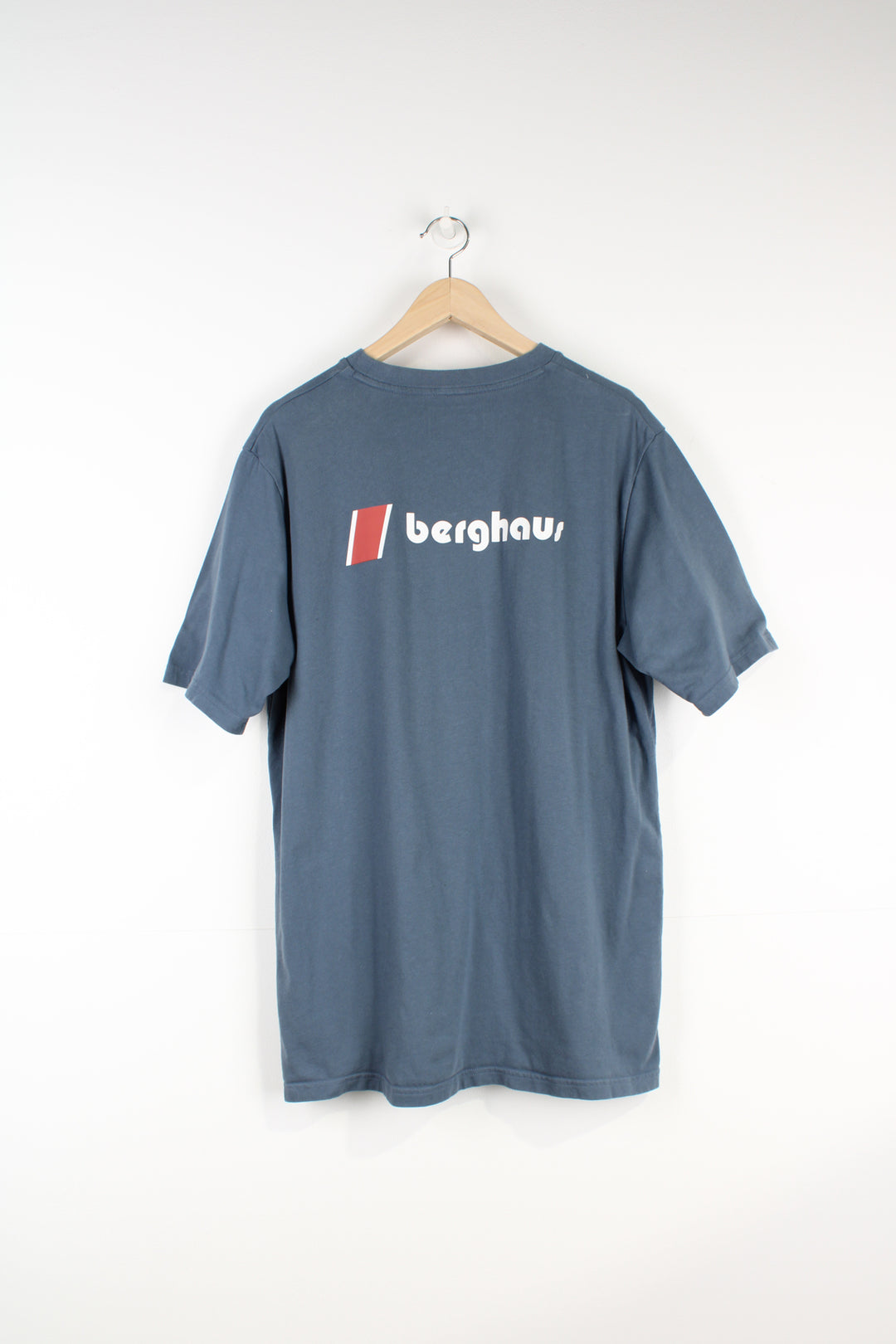 Berghaus grey t-shirt with printed logo on the chest and back good condition - small mark on the shoulder (see photos) Size in label: Mens XL